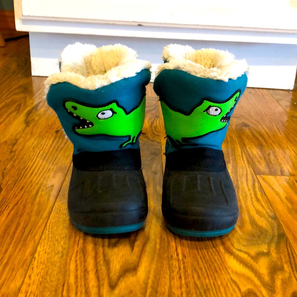 Dinosaur winter boots